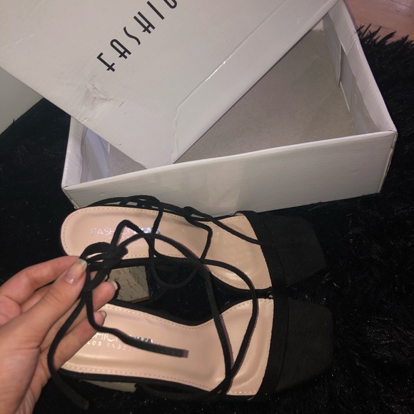 Fashion nova heeled sandals - Picture 3 of 4